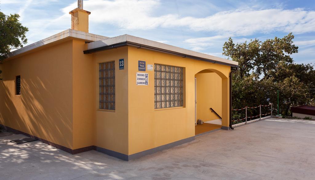 Apartman Davorka Karlobag Εξωτερικό φωτογραφία